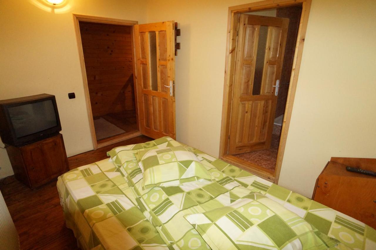 Hotel Casa Parvu à Lunca Mare Extérieur photo